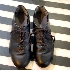 Capezio tap shoes 1.5